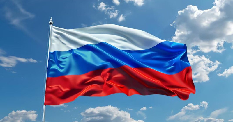 С Днем государственного флага России